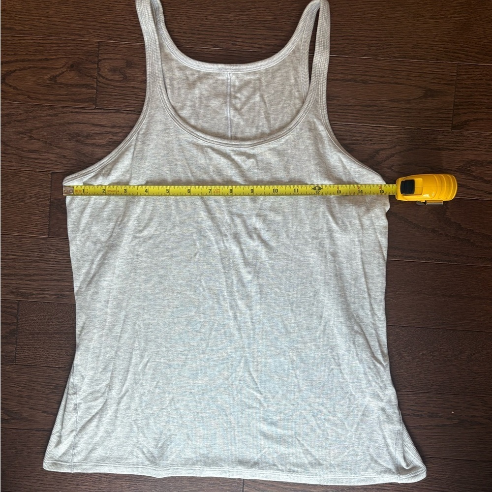 Lululemon rib tank top Women's Gray Tank Top size S/M in like new condition